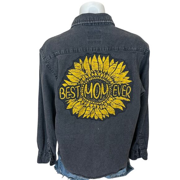 Best Mom Ever Black Chambray Button Down Shirt MEDIUM Gift Oversized Unique - Picture 1 of 6